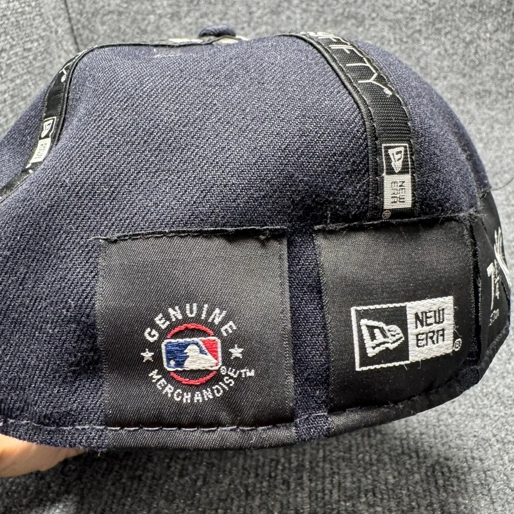 New York Yankees New Era 59FIFTY Fitted Hat Mens 7 1/4‎ Navy Blue Gray Flat Brim